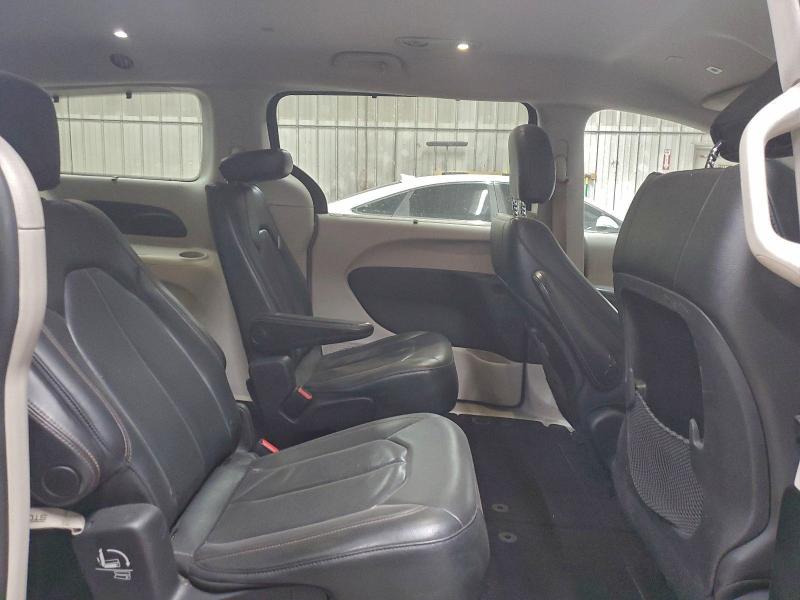 Фото 11 - CHRYSLER PACIFICA