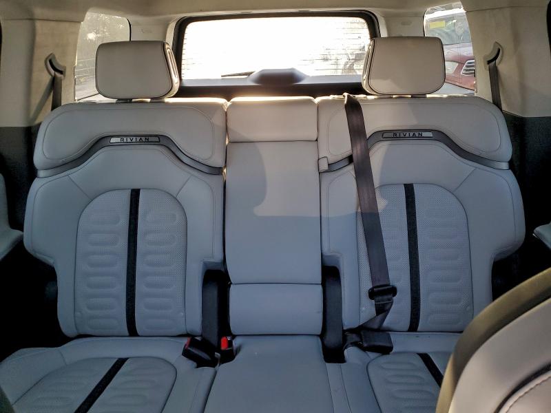 RIVIAN RIS 2023 VIN 7PDSGABL7PN006112