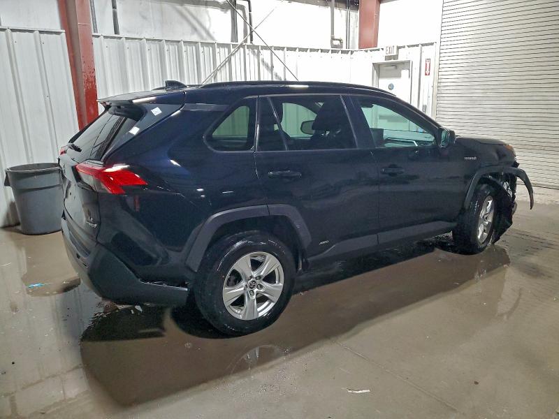 Фото 3 - TOYOTA RAV4