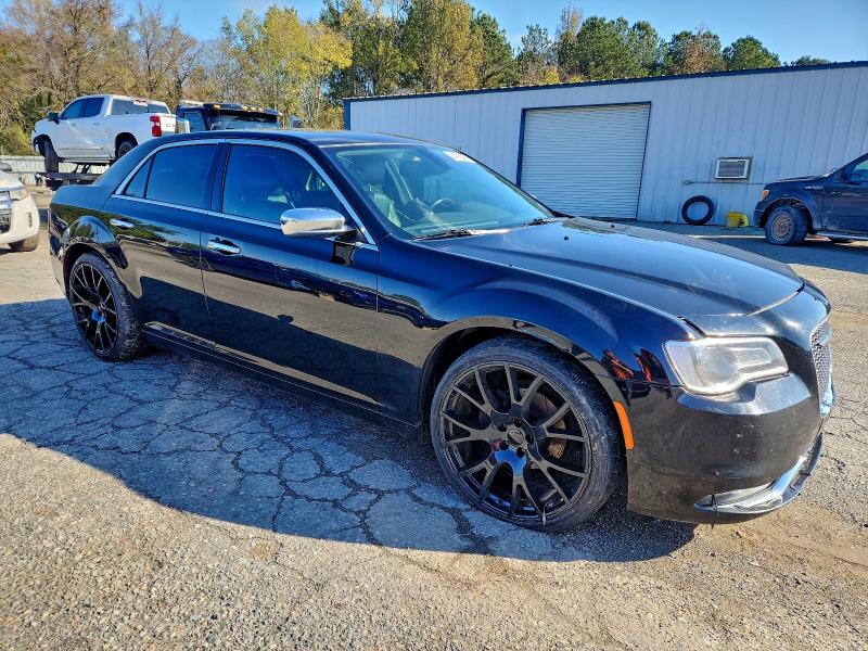 Фото 4 - CHRYSLER 300