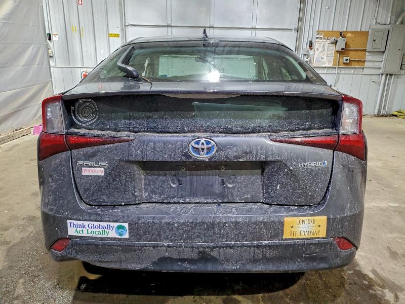 Фото 6 - TOYOTA PRIUS