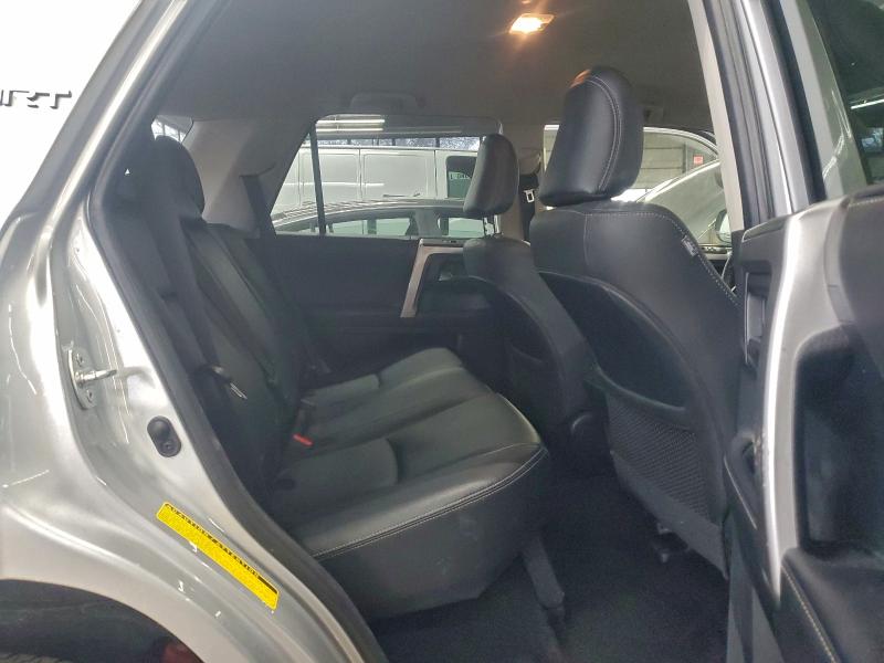 Фото 10 - TOYOTA 4RUNNER