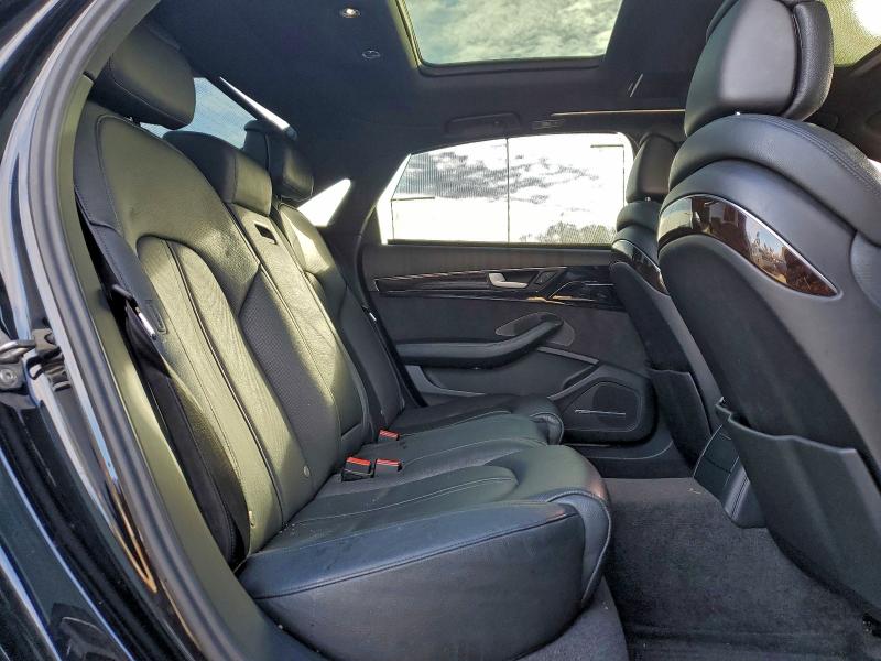 Фото 10 - AUDI A8