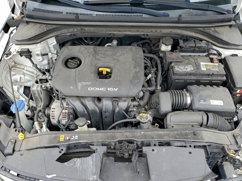 Фото 11 - HYUNDAI ELANTRA