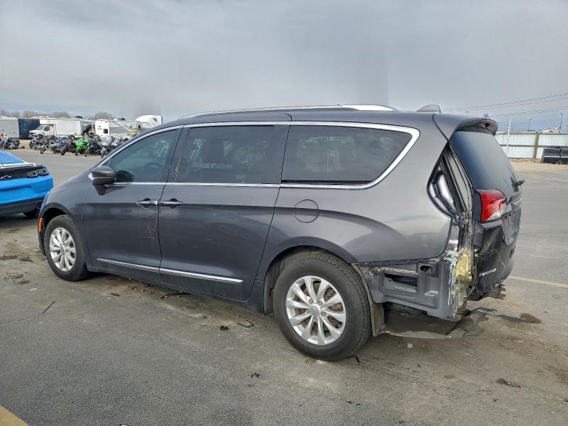 Фото 2 - CHRYSLER PACIFICA