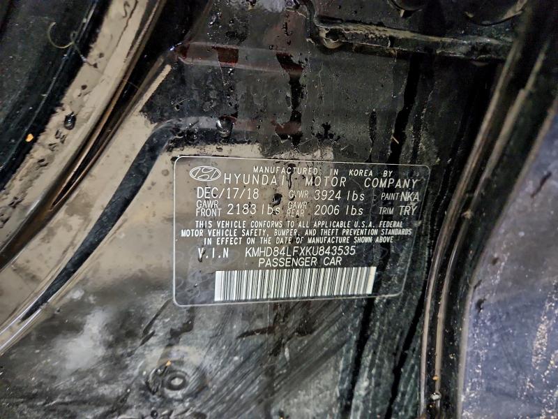 Фото 13 - HYUNDAI ELANTRA