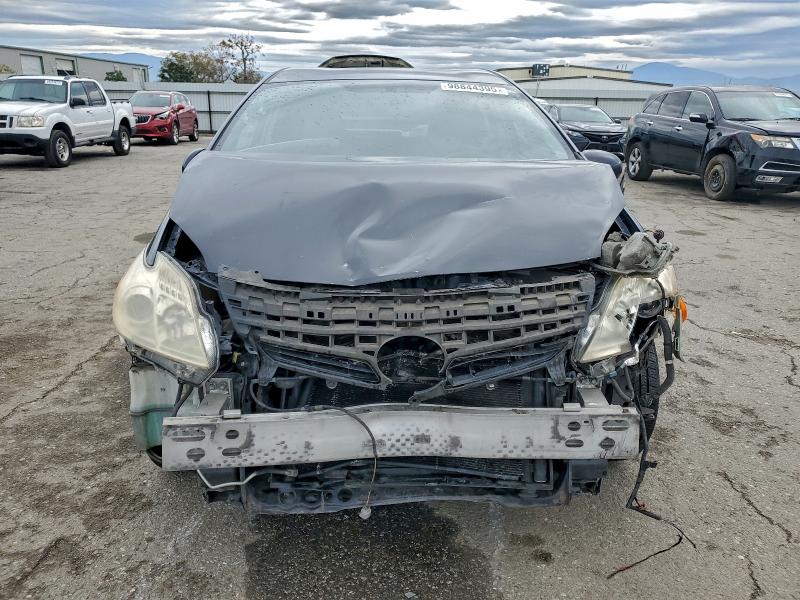 Фото 5 - TOYOTA PRIUS