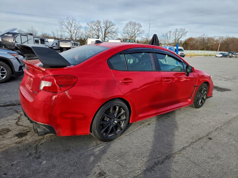 Фото 3 - SUBARU WRX