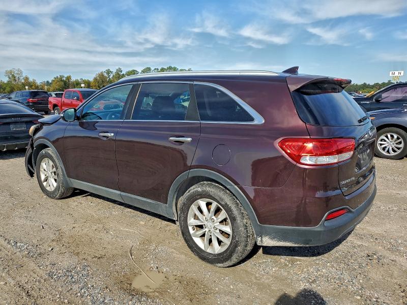 Фото 2 - KIA SORENTO