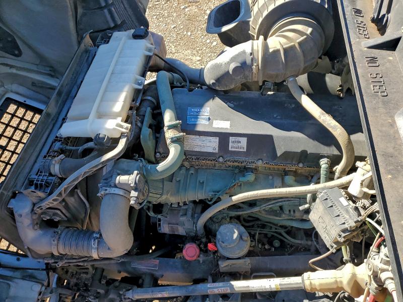 Фото 7 - VOLVO VN