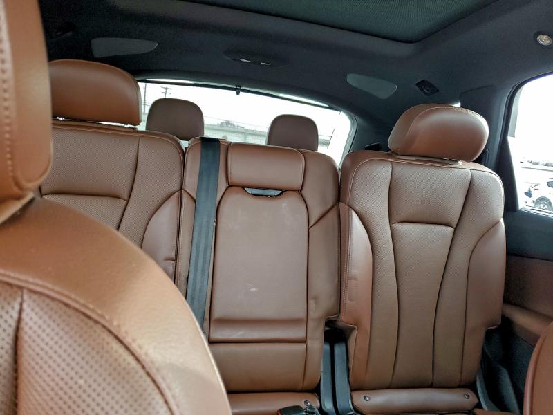 Фото 10 - AUDI Q7