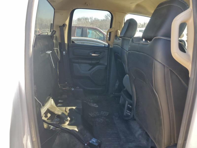 Фото 10 - RAM 1500