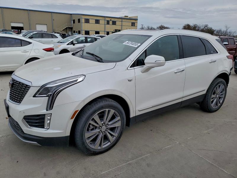 Фото 1 - CADILLAC XT5