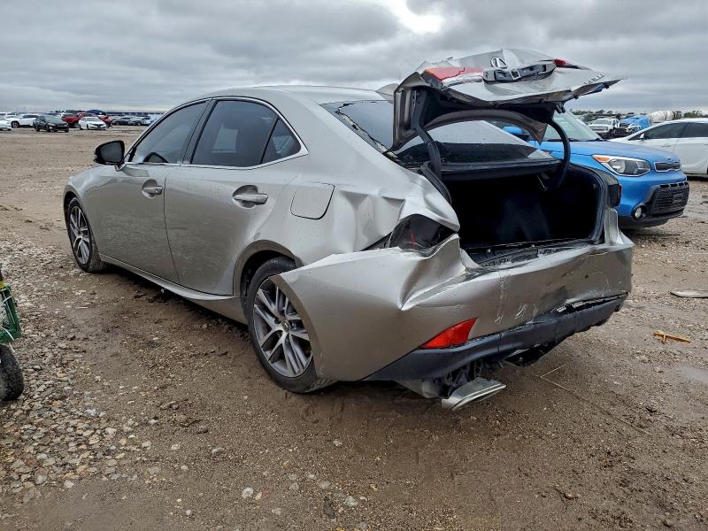 Фото 2 - LEXUS IS