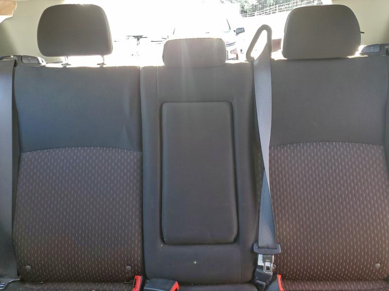 Фото 10 - MITSUBISHI OUTLANDER