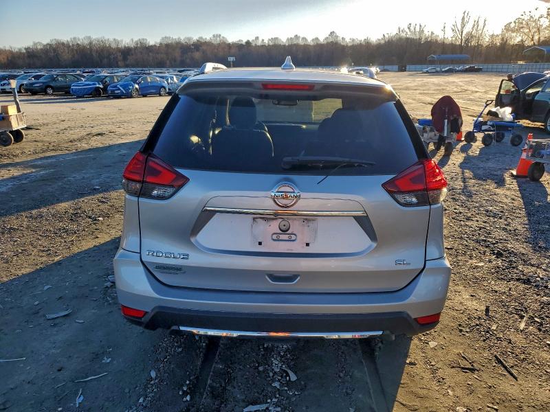 Фото 6 - NISSAN ROGUE