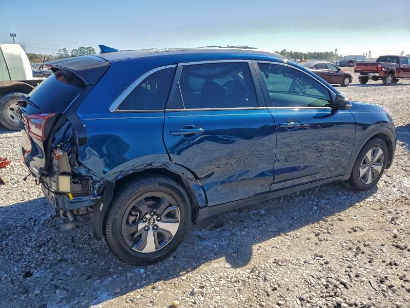 Фото 3 - KIA NIRO