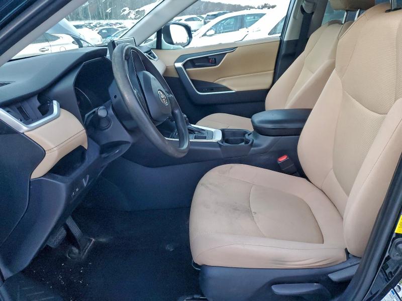 Фото 7 - TOYOTA RAV4