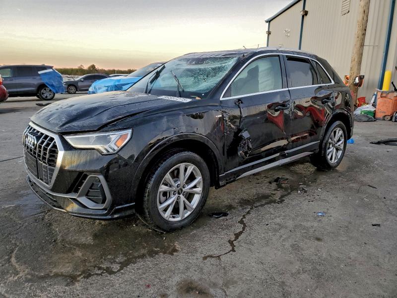 Фото 1 - AUDI Q3