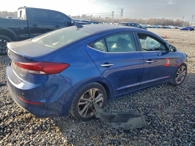 Фото 3 - HYUNDAI ELANTRA