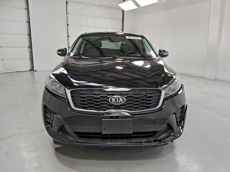 Фото 5 - KIA SORENTO