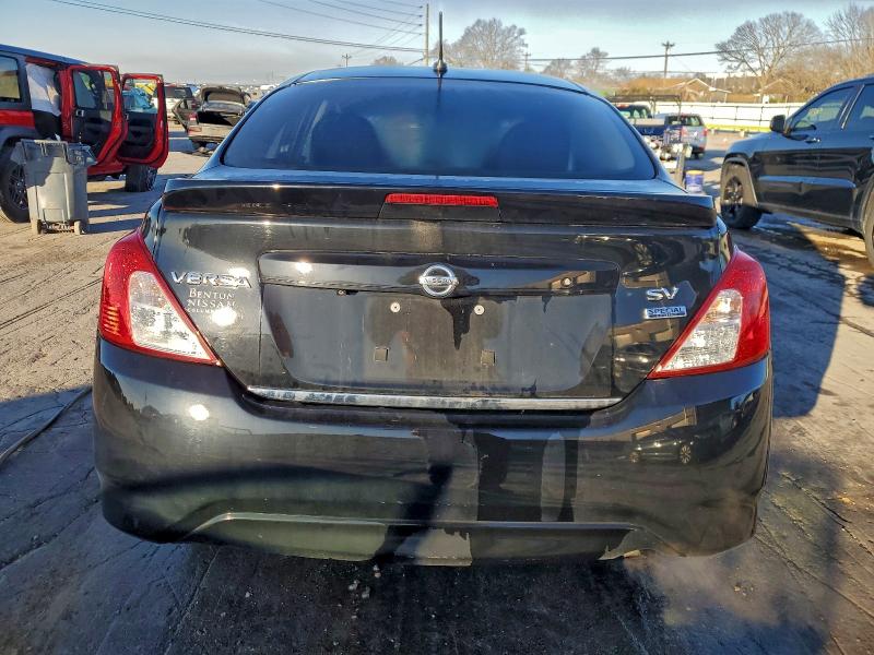 Фото 6 - NISSAN VERSA