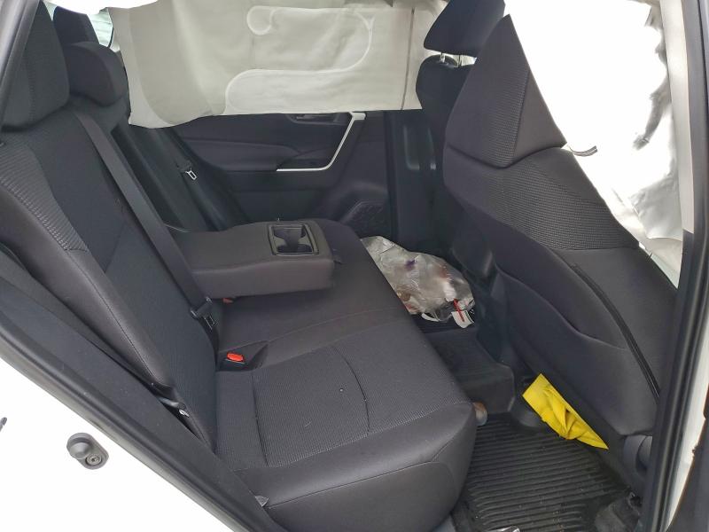 Фото 11 - TOYOTA RAV4