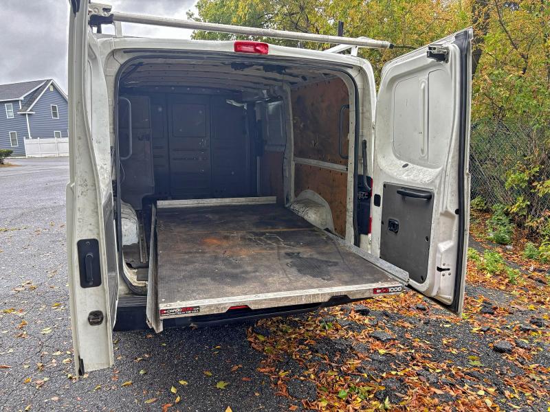 Фото 6 - NISSAN NV