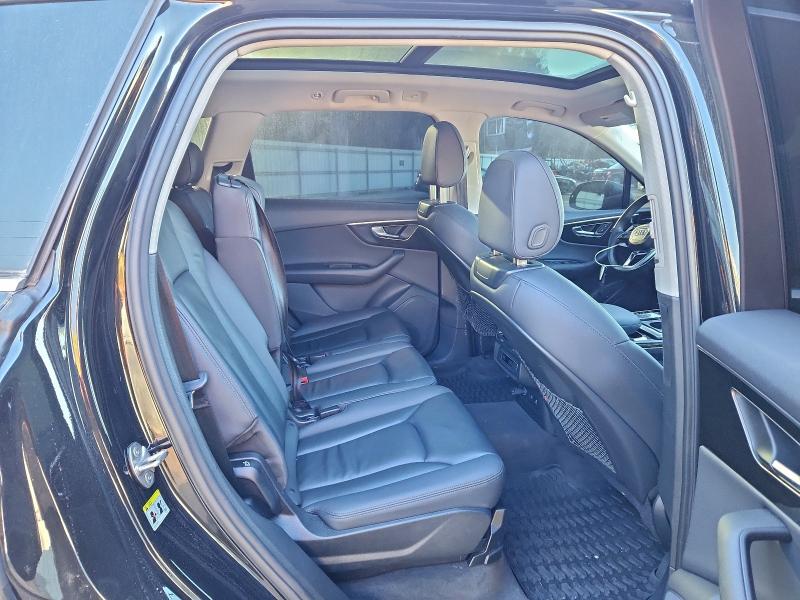 Фото 10 - AUDI Q7