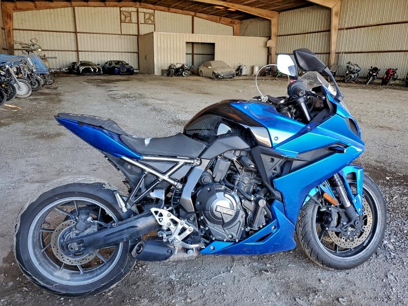 SUZUKI GSX800 F 2024
