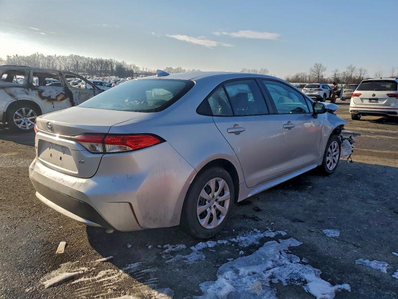 Фото 3 - TOYOTA COROLLA