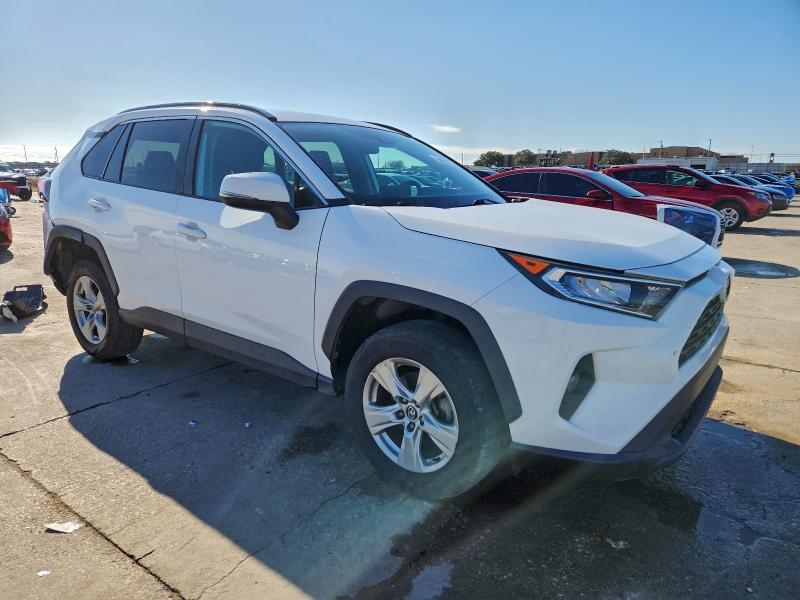 Фото 4 - TOYOTA RAV4