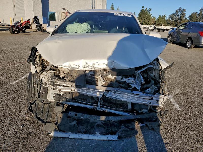 Фото 5 - TOYOTA COROLLA