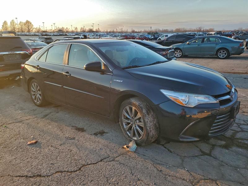 Фото 4 - TOYOTA CAMRY