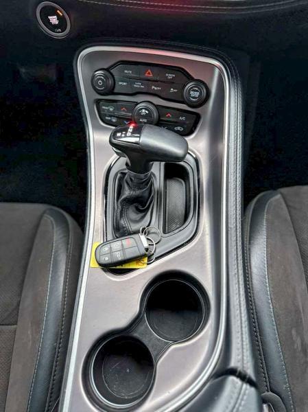 Фото 11 - DODGE CHALLENGER