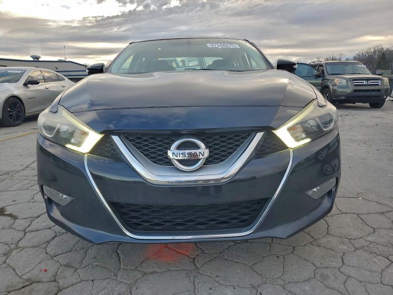 Фото 5 - NISSAN MAXIMA