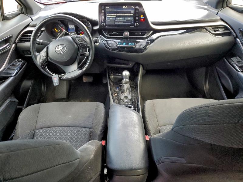 Фото 8 - TOYOTA C-HR