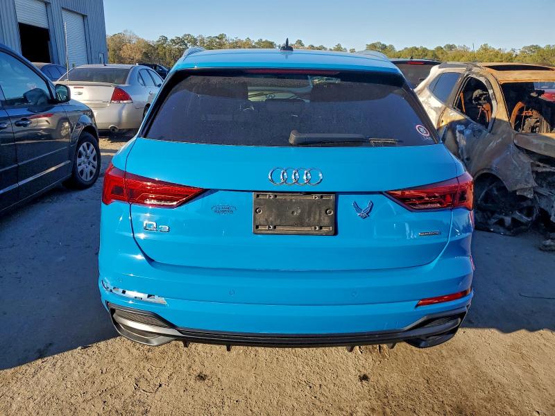 Фото 6 - AUDI Q3