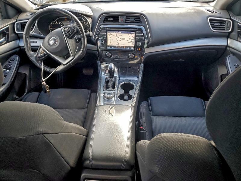 Фото 8 - NISSAN MAXIMA