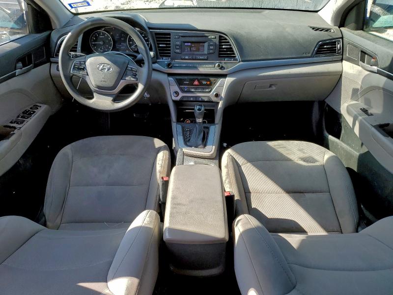 Фото 8 - HYUNDAI ELANTRA