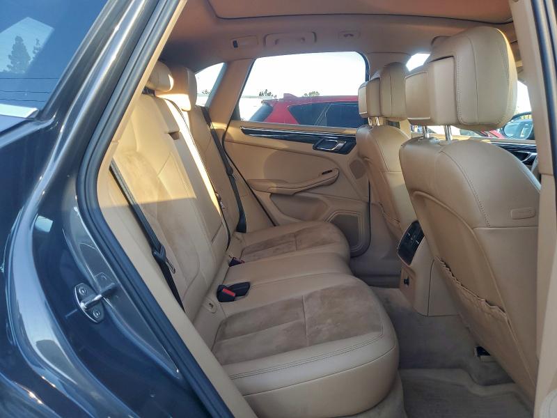 Фото 10 - PORSCHE MACAN