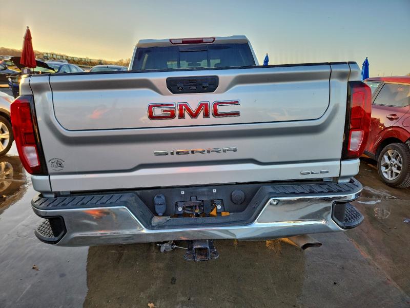Фото 6 - GMC SIERRA