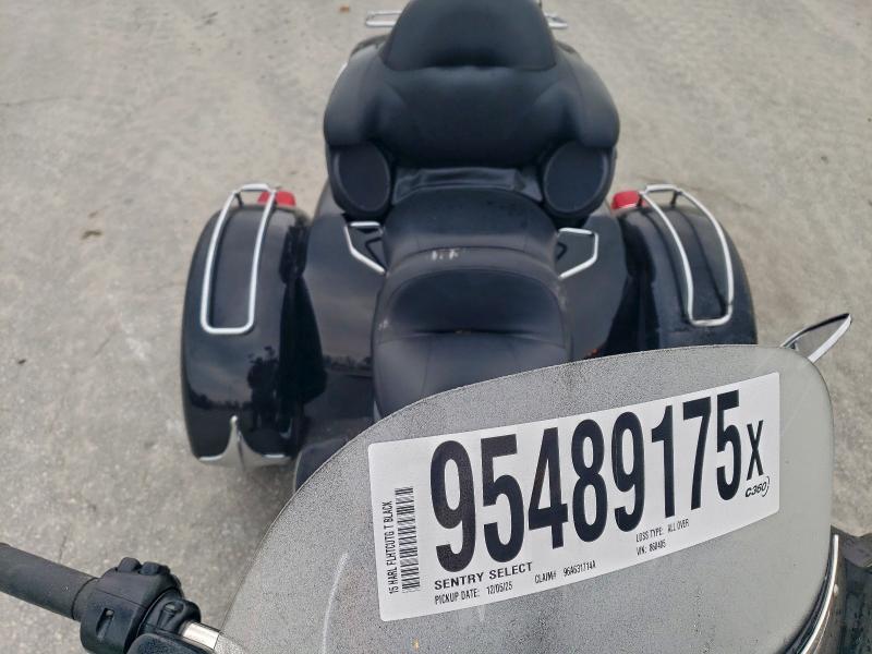 HARLEY-DAVIDSON FL 2015