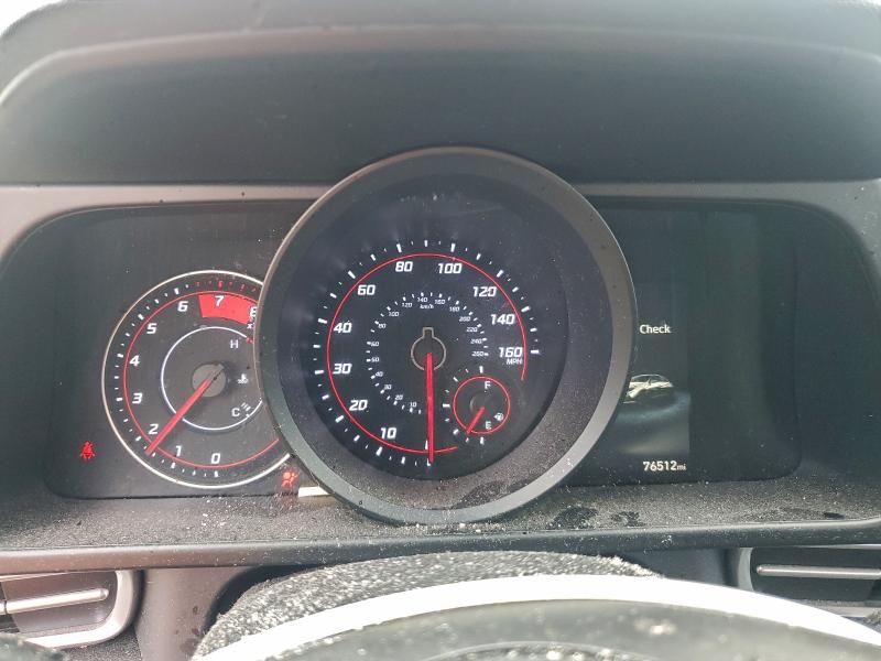 Фото 9 - HYUNDAI ELANTRA