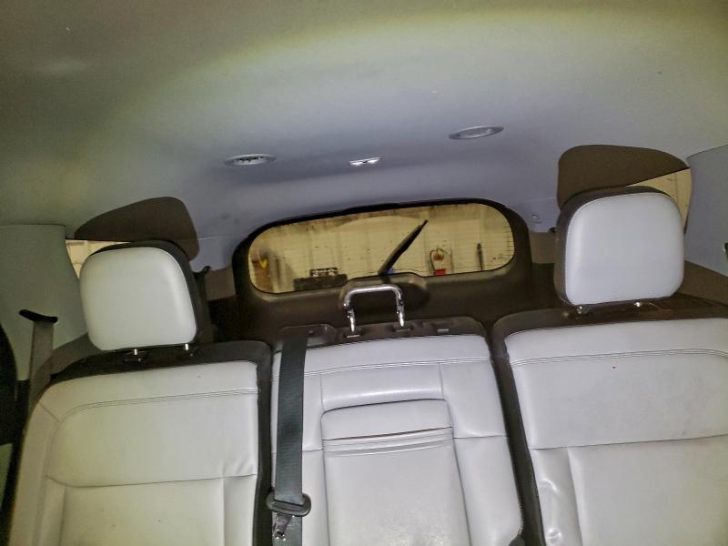 Фото 10 - FORD EXPLORER