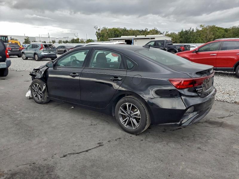 Фото 2 - KIA FORTE