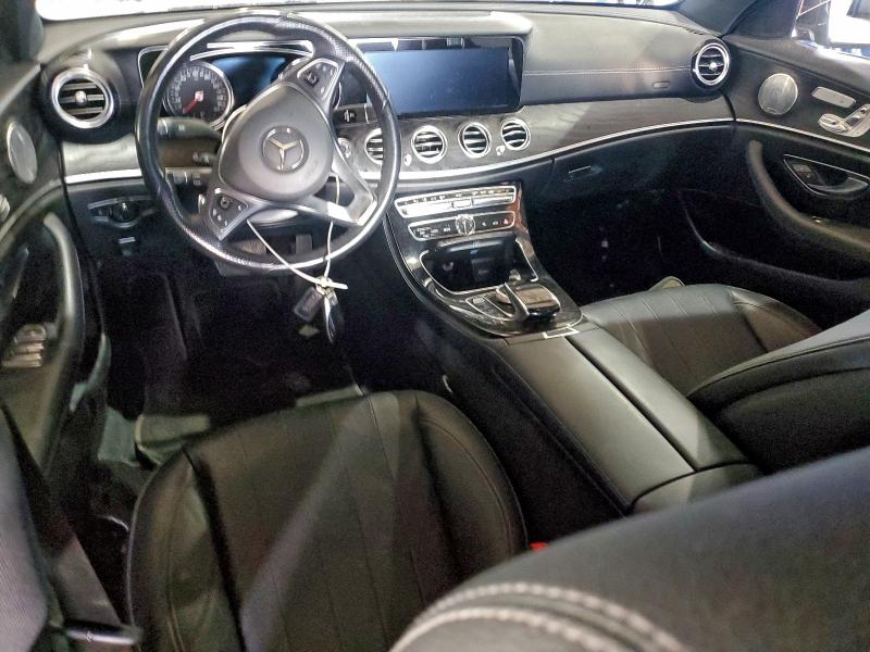 Фото 8 - MERCEDES-BENZ E-CLASS