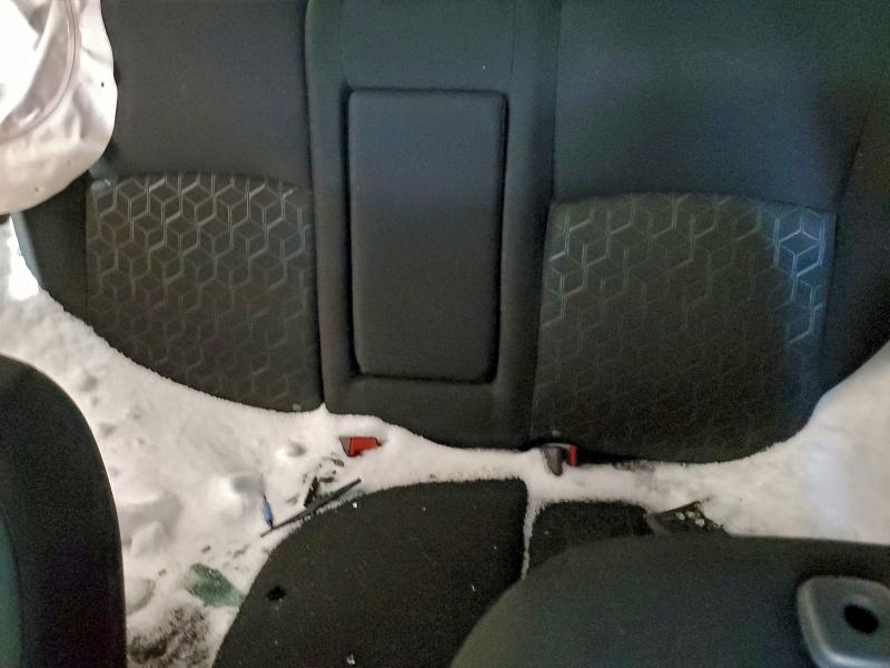 Фото 10 - MITSUBISHI OUTLANDER