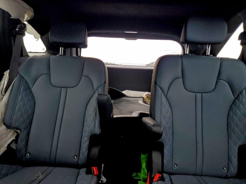 Фото 10 - KIA SORENTO