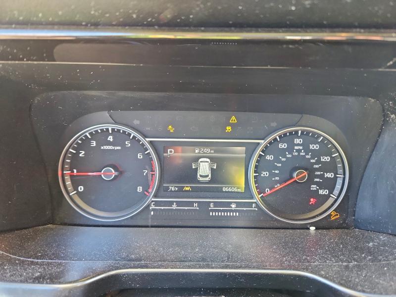 Фото 9 - KIA SORENTO